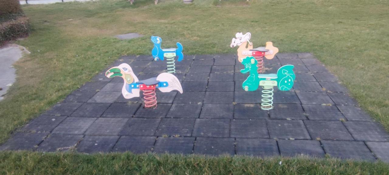 Przytulny Domek Holenderski Z Podgrzewanym Odkrytym Basenem Do Dyspozycji Gosci De Haan Exterior photo