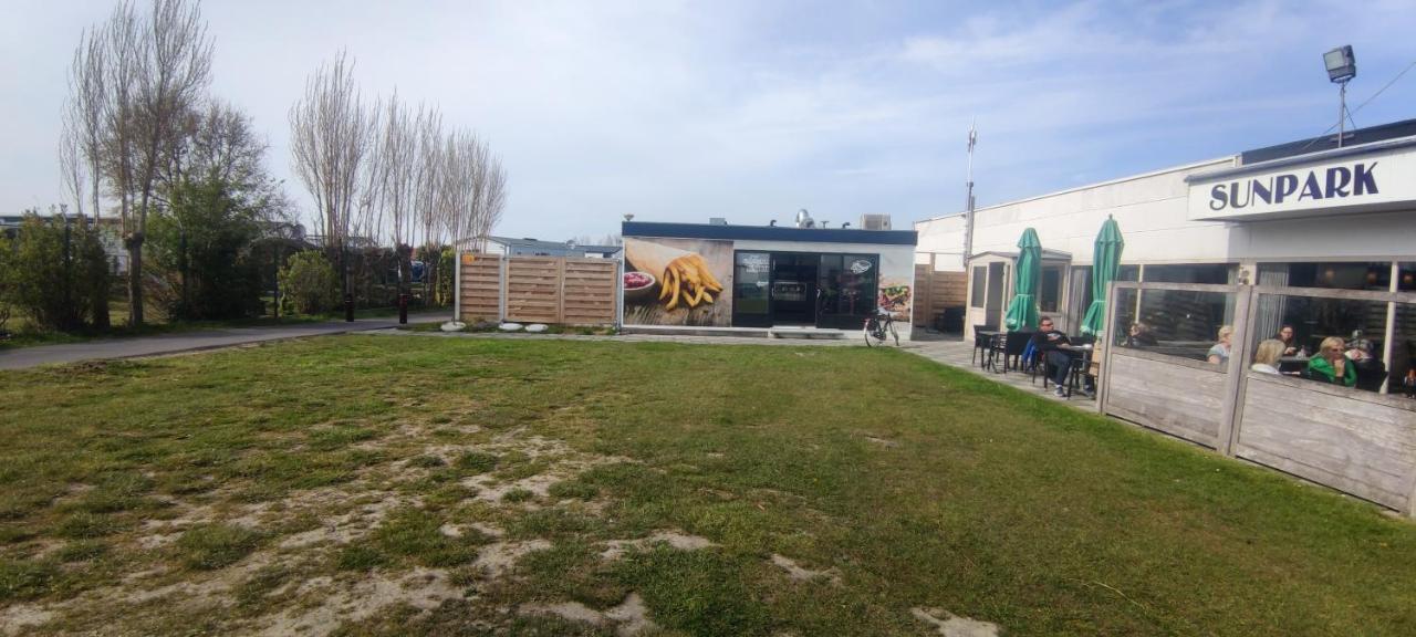 Przytulny Domek Holenderski Z Podgrzewanym Odkrytym Basenem Do Dyspozycji Gosci De Haan Exterior photo